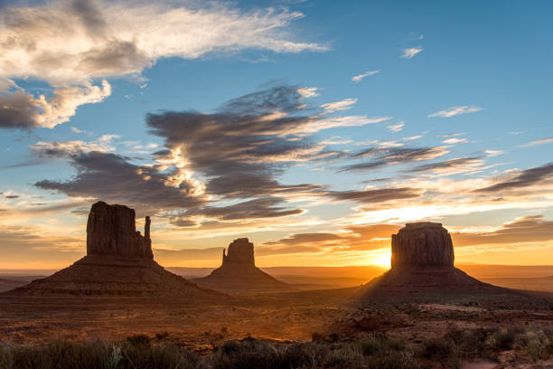 istock Great magnificent sunrise over the Monument Valley, Arizona 1353292893