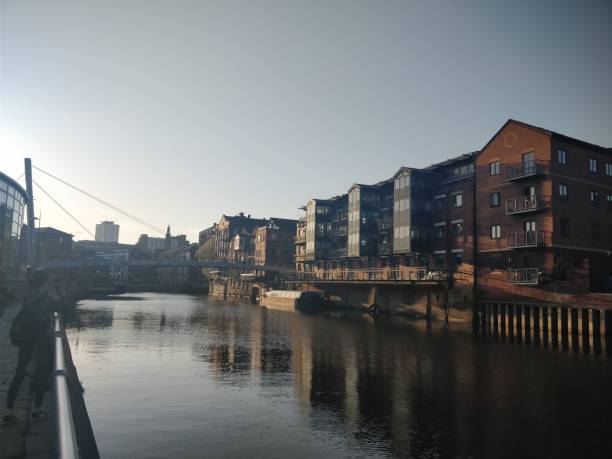 istock Aire River, Leeds Dock, Leeds, West Yorkshire, Buildings 1353357947