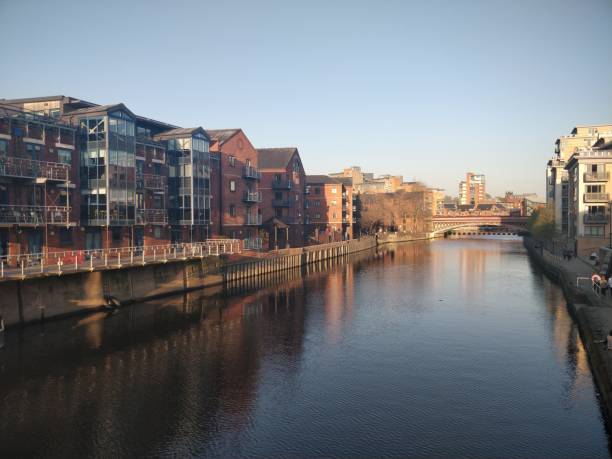 istock Aire River, Leeds Dock, Leeds, West Yorkshire, Buildings 1353357967