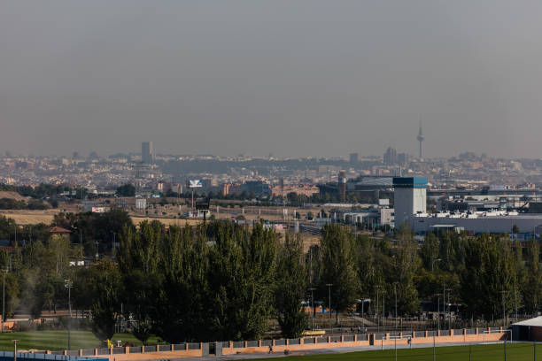 istock general view of Madrid with air polluted by pollution 1353366431