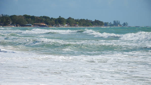 istock Wave of the sea 1353371493