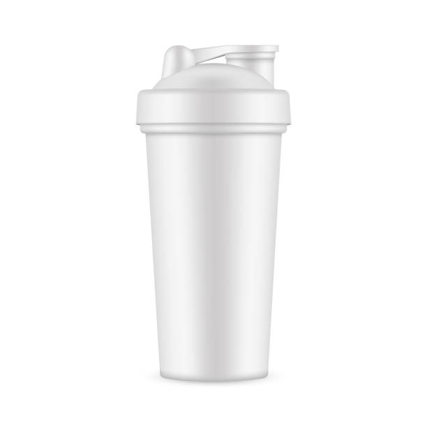 shakerflasche mockup isoliert auf weißem hintergrund, frontansicht - cocktailshaker stock-grafiken, -clipart, -cartoons und -symbole