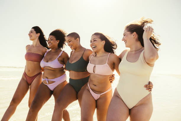 istock Summer fun in our bikini bodies 1353383595
