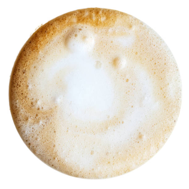 espuma de café, directamente encima, aislada sobre blanco - coffee cappuccino latté cup fotografías e imágenes de stock