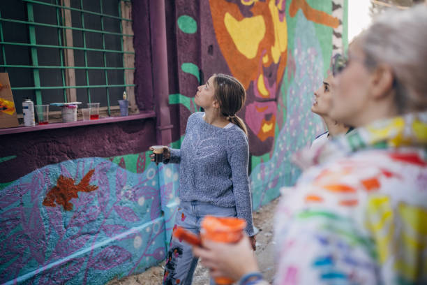 istock Female street artists 1353388293