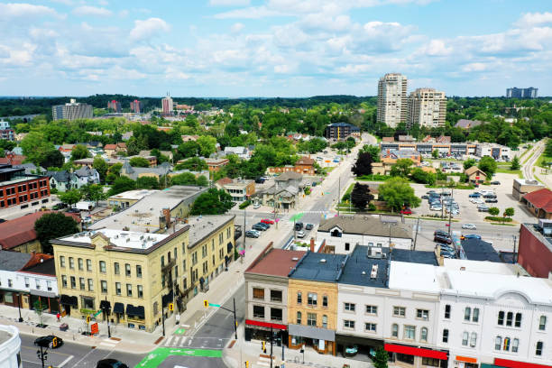 scena lotnicza waterloo, ontario, kanada w piękny dzień - waterloo ontario zdjęcia i obrazy z banku zdjęć