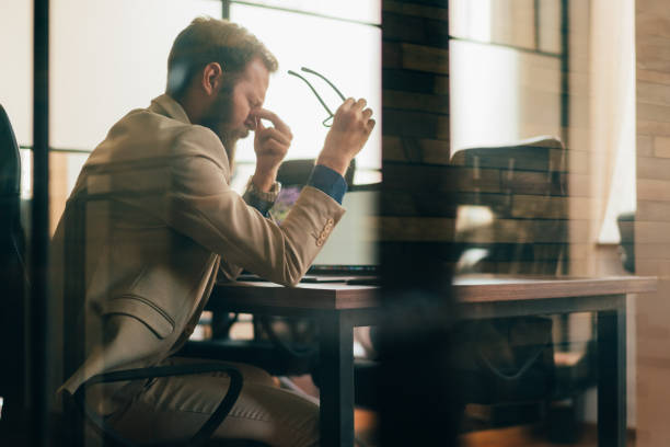 istock Businessman working on laptop 1353425078