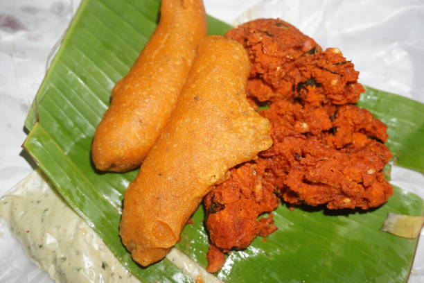 istock Mirchi Bajji and onion pakoda 1353447170