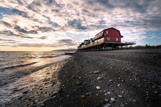 paesaggio della spiaggia di homer spit - alaska - usa - homer foto e immagini stock