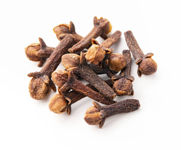 istock Dry cloves isolated on white background. 1353463575