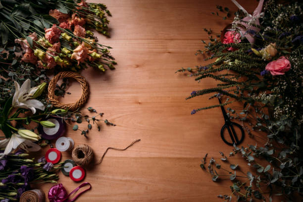 istock The arrangement is ready, waiting for the centre piece 1353492074