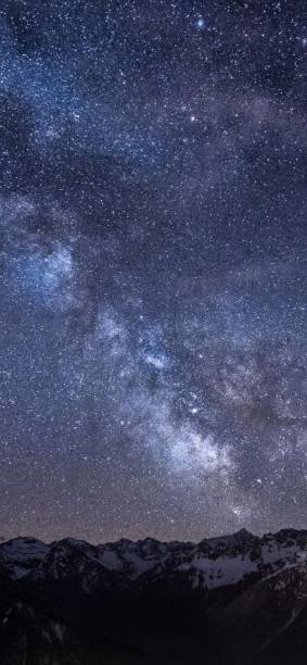 istock Stars in the mountains 1353507791