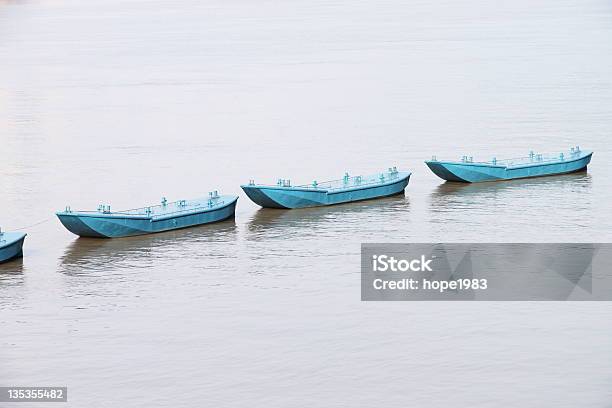 Foto de Barcos e mais fotos de stock de Antecipação - Antecipação, Atividade Recreativa, Cais