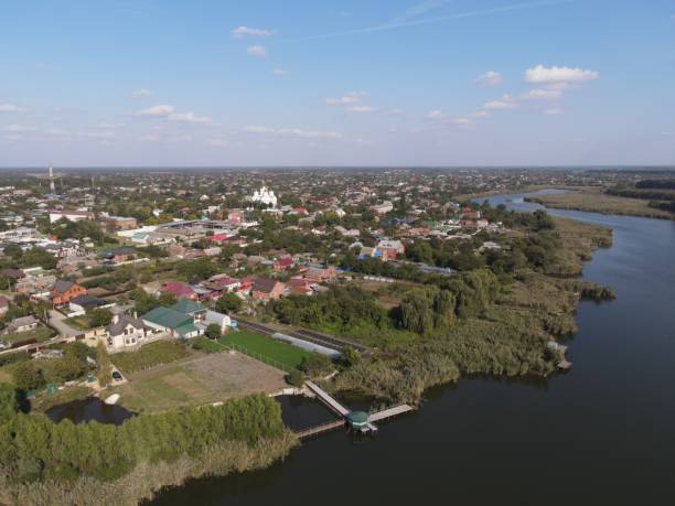istock bird's eye view of the river 1353566216