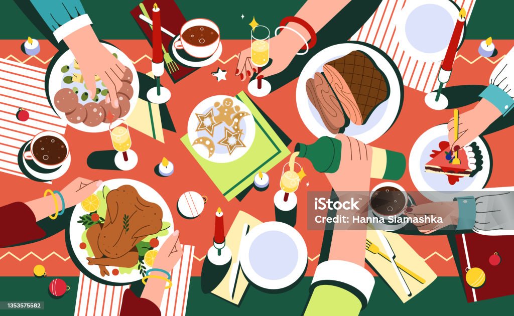 Cena festiva de Navidad con manos de personas y mesa decorada - arte vectorial de Navidad libre de derechos