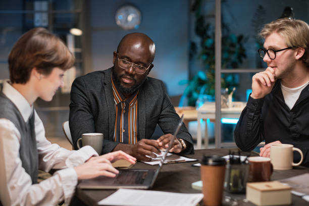 istock Business people working in team at office 1353602994