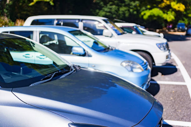 istock Full highway service area parking 1353609472