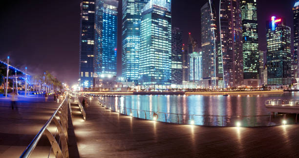 istock Marina Bay At Night In Singapore 1353613432