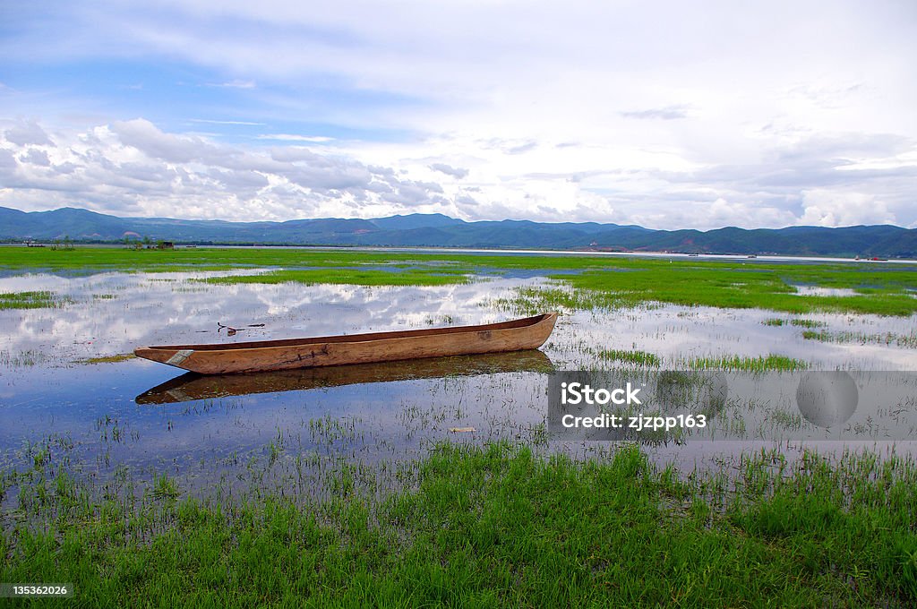 Belo lago - Foto de stock de Azul royalty-free