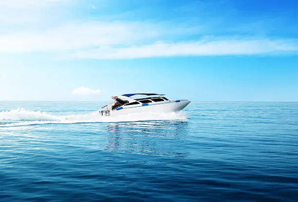 Photo of speed boat in tropical sea