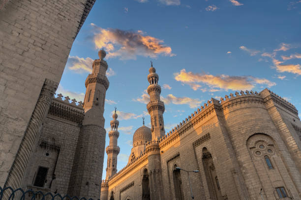 las mezquitas del sultán hassan y al-rifai en el cairo. - cairo egypt mosque minaret fotografías e imágenes de stock