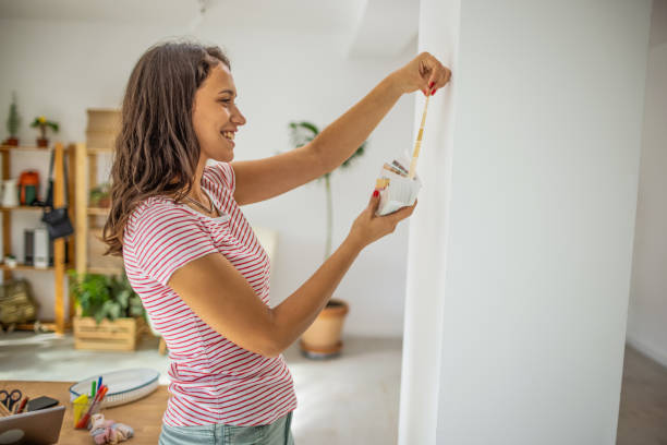 istock Choosing the right color for the wall while renovating apartmen 1353744613
