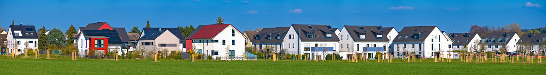 Panoramic view of single-family houses and multi-family houses in a new development area of a housing estate in the northern outskirts of Frankfurt am Main