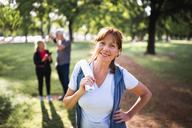 istock Seniors having outdoor workout 1353753611