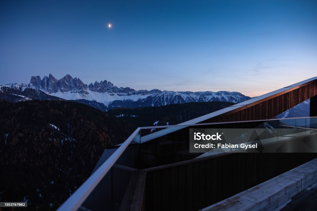 Rooftop View Mountains Stock Photo - Download Image Now - Architecture ...