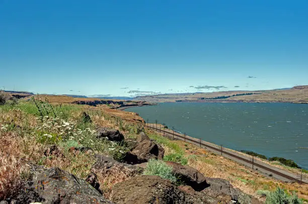 The Columbia River between the states of Oregon and Washington.