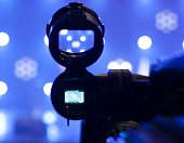 fernsehkamera-kamera-in-einem-konzertsaal.jpg?b=1&s=170x170&k=20&c=cDbvfpC882UGkixD1BJYsB_hJyAShx6LO5skSgFHdPQ=