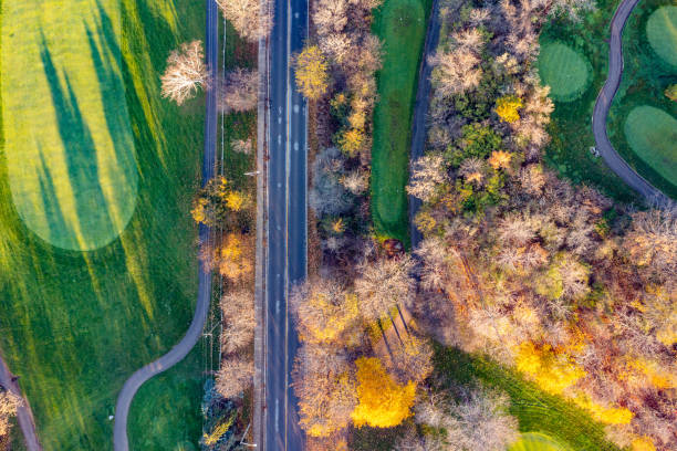 aerial view of residential distratic at rutherford road and islinton ave., detached and duplex house, woodbridge, vaughan, canada - deciduous tree autumn canada house imagens e fotografias de stock