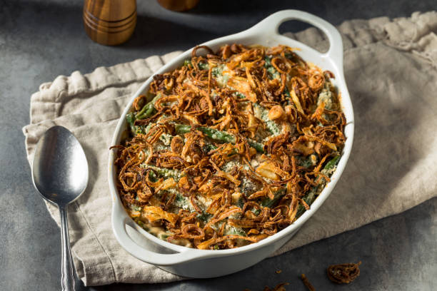 Healthy Homemade Thanksgiving Green Bean Casserole Healthy Homemade Thanksgiving Green Bean Casserole Ready to Eat green bean vegetable bean green stock pictures, royalty-free photos & images