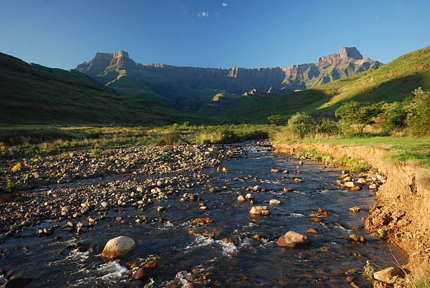 istock The Drakensberg Amphitheatre 135390314