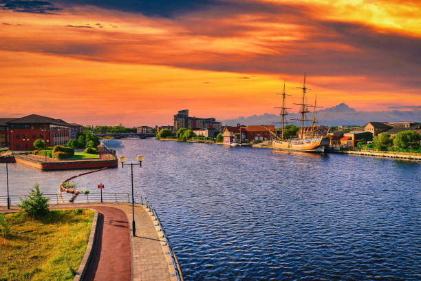 River tees at sunset in Stockton-on-tees, North Yorkshire, UK River tees at sunset in Stockton-on-tees, North Yorkshire, UK middlesbrough stock pictures, royalty-free photos & images
