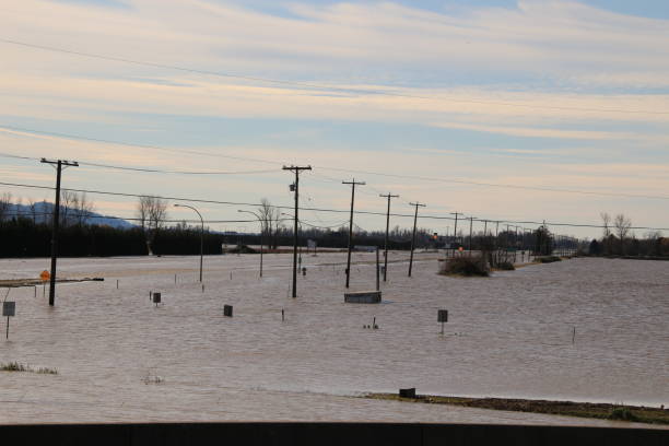Flooded Trans Canada highway Abbotsford British Columbia Looking West from the #3 road overpass in Abbotsford BC , Flood water cover the entire highway , cutting off all roads into Vancouver. Taken Nov 17 2021 abbotsford canada stock pictures, royalty-free photos & images