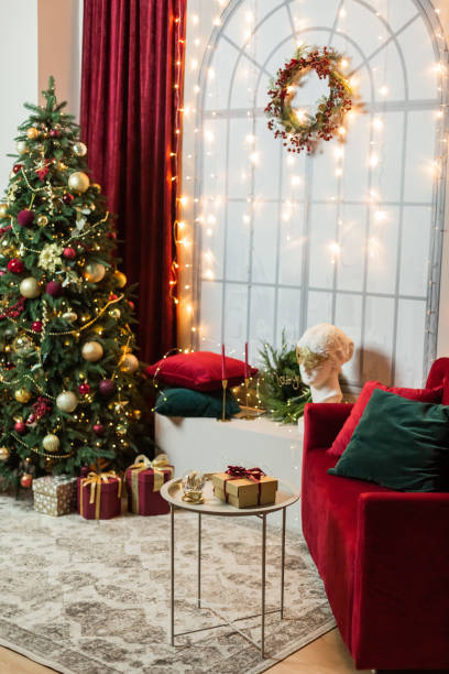 istock christmas interior glamor burgundy gold decor curtains 1353970013