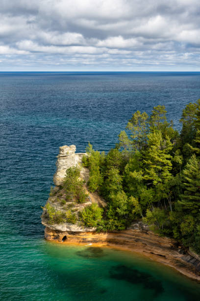 Miners Castle rock at Pictured Rocks Miners Castle rock at Pictured Rocks National Lakeshore near Munising, Michigan michigan photos stock pictures, royalty-free photos & images