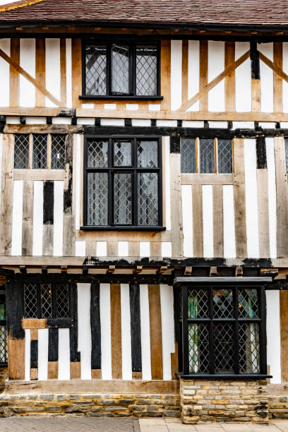 스트랫퍼드 어폰 에이본의 튜더 하프 목재 건물 클로즈업 - stratford upon avon william shakespeare england house 뉴스 사진 이미지