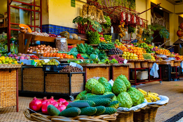 farmers' market in funchal, madeira - funchal imagens e fotografias de stock
