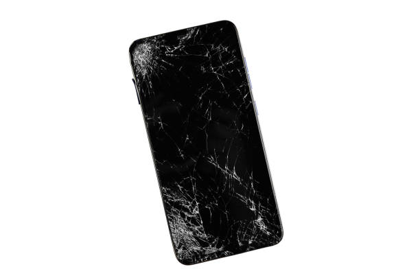 smartphone con schermo rotto isolato su sfondo bianco con tracciato di ritaglio - rompere foto e immagini stock