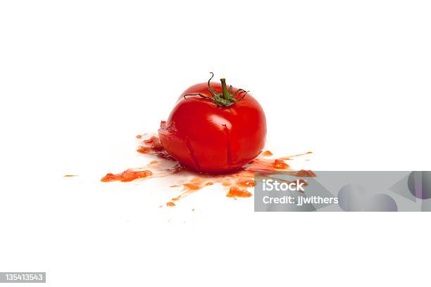 Foto de Purê De Tomate e mais fotos de stock de Tomate - Tomate, Quebrado, Esmagado