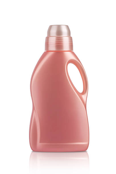 grande recipiente de plástico rosa para detergentes líquidos, isolar-se em um fundo branco - chemical bottle cap chores - fotografias e filmes do acervo