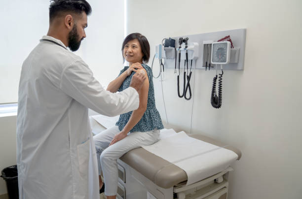 istock Preparing to Receive a Vaccine 1354251429