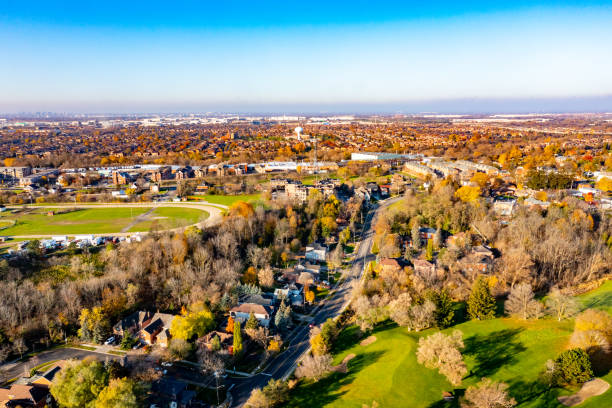 aerial view of residential distratic at rutherford road and islington ave., detached and duplex house, woodbridge, vaughan, canada - deciduous tree autumn canada house imagens e fotografias de stock