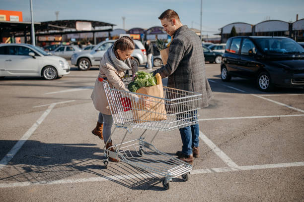 istock Let's go shopping together 1354278014