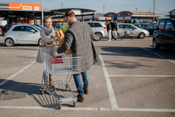 istock Let's go shopping together 1354278077