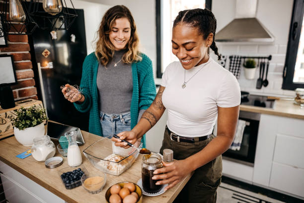 istock Preparing food for a loved one 1354279823