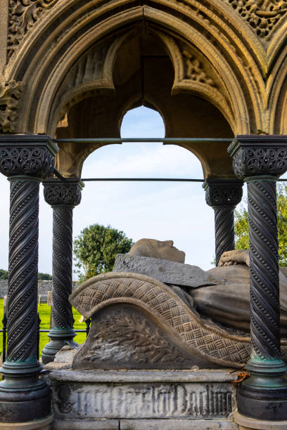 tombe de grace darling à l’église st aidan à bamburgh, northumberland - grace darling photos et images de collection