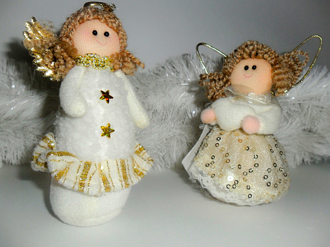 figurines of christmas angels